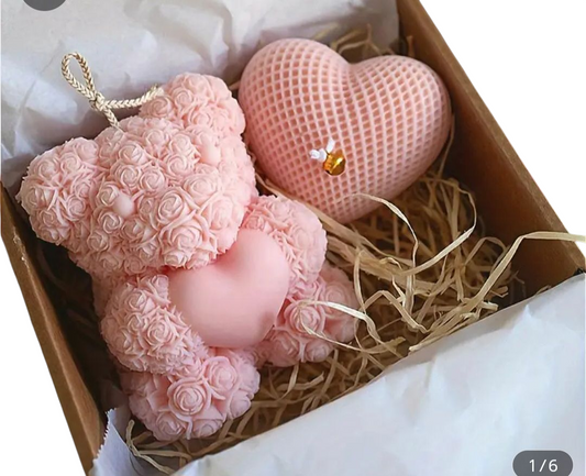 Set Cadou Parfumat Lumanare Urs cu Inimioara și Inimioara